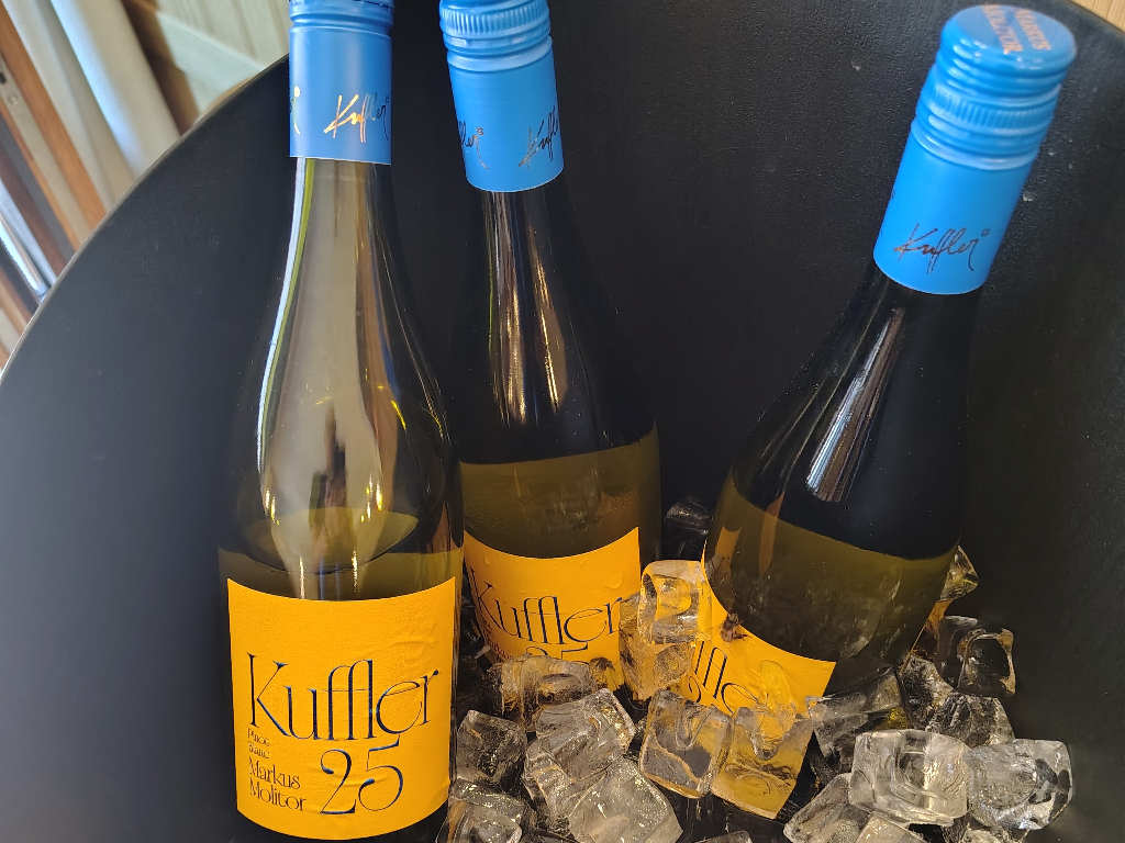 Neue Weine in Kufflers Weinzelt